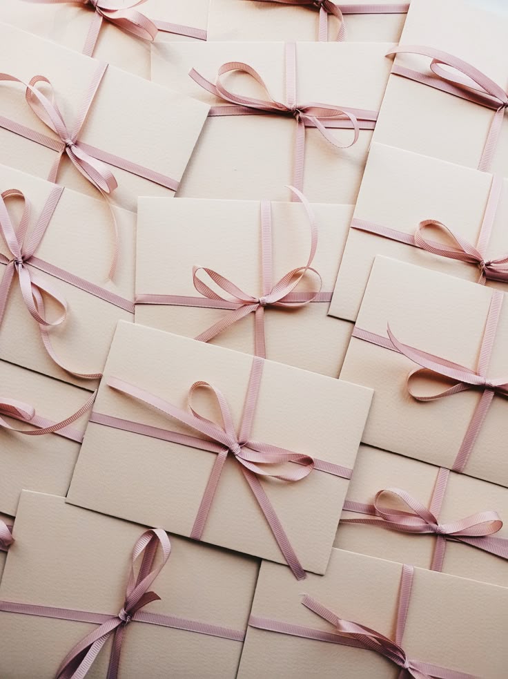 Custom Gift Cards And Gift Boxes